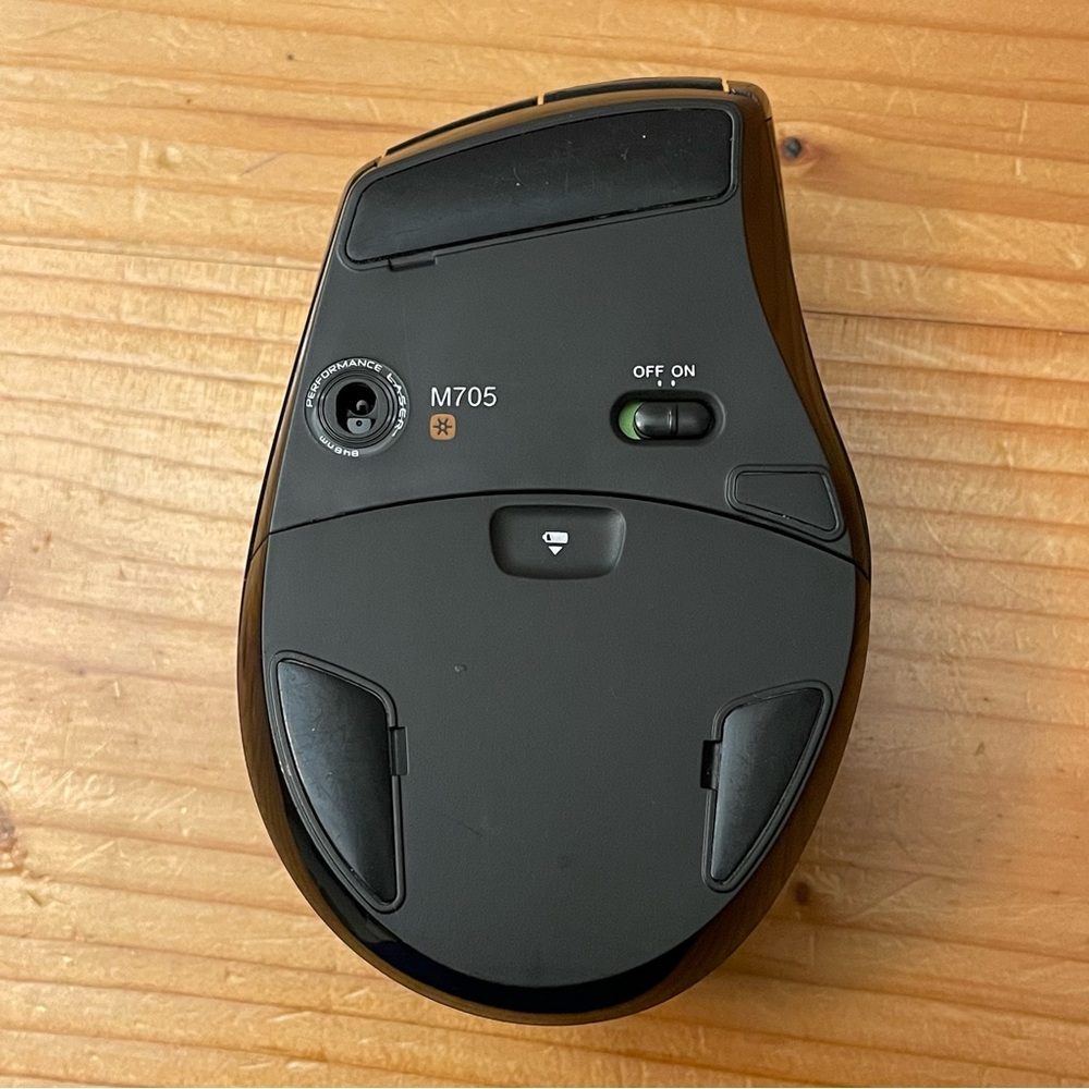 LOGITECH M705 WIRELESS 5 BUTTON MOUSE Optical Fast Scrolling For Mac Windows - Picture 6 of 9